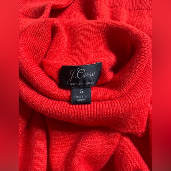 J.Crew Red Cashmere Turtleneck Size Small - Picture 3 of 3